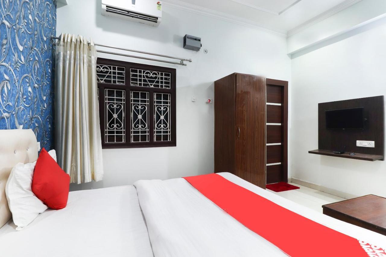 Oyo 70489 Hotel Tajvar Siwān Dış mekan fotoğraf