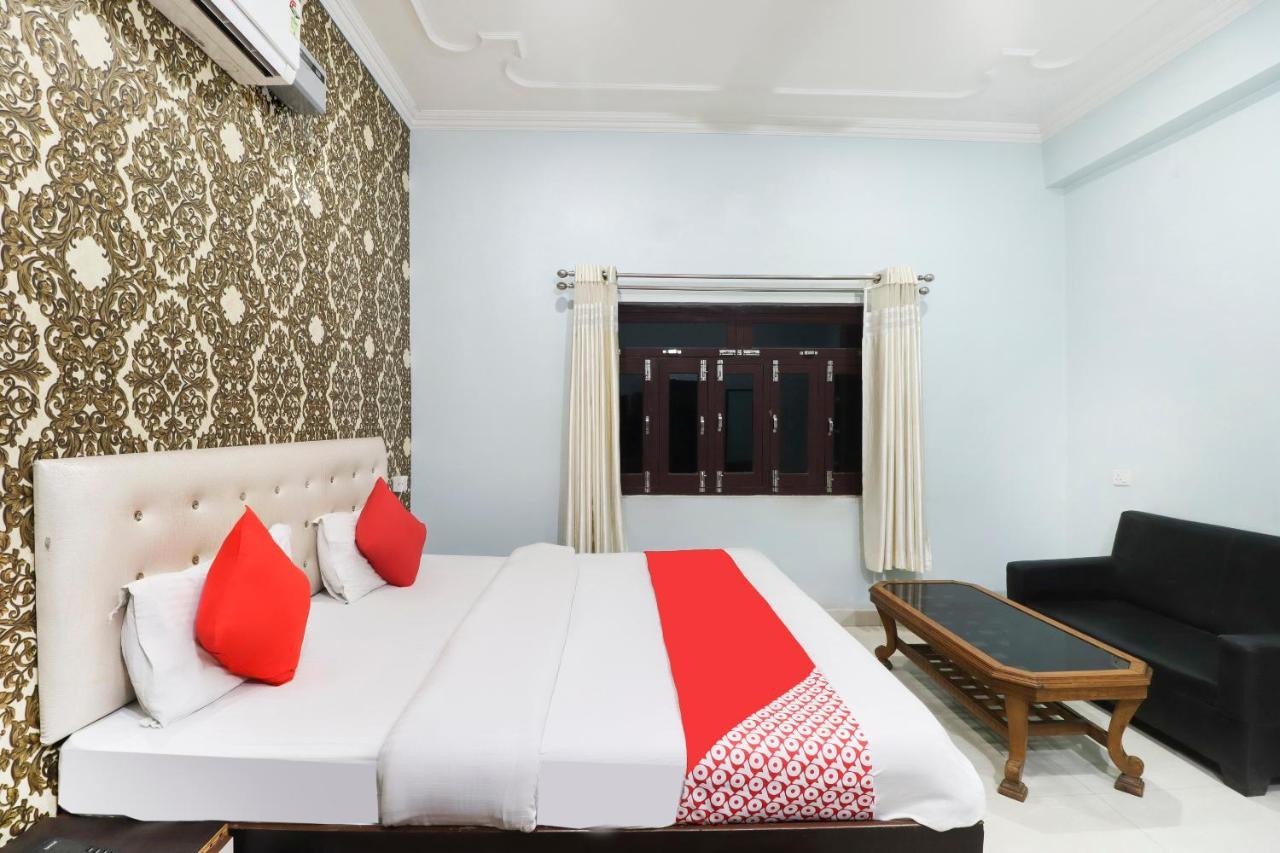 Oyo 70489 Hotel Tajvar Siwān Dış mekan fotoğraf
