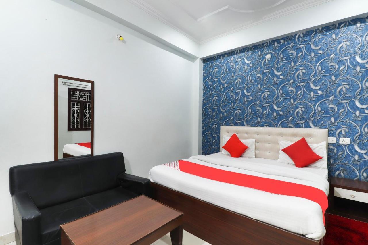 Oyo 70489 Hotel Tajvar Siwān Dış mekan fotoğraf