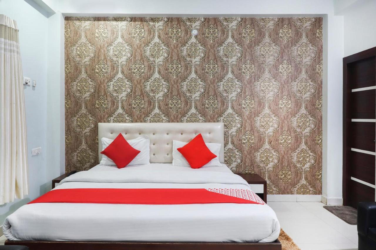 Oyo 70489 Hotel Tajvar Siwān Dış mekan fotoğraf